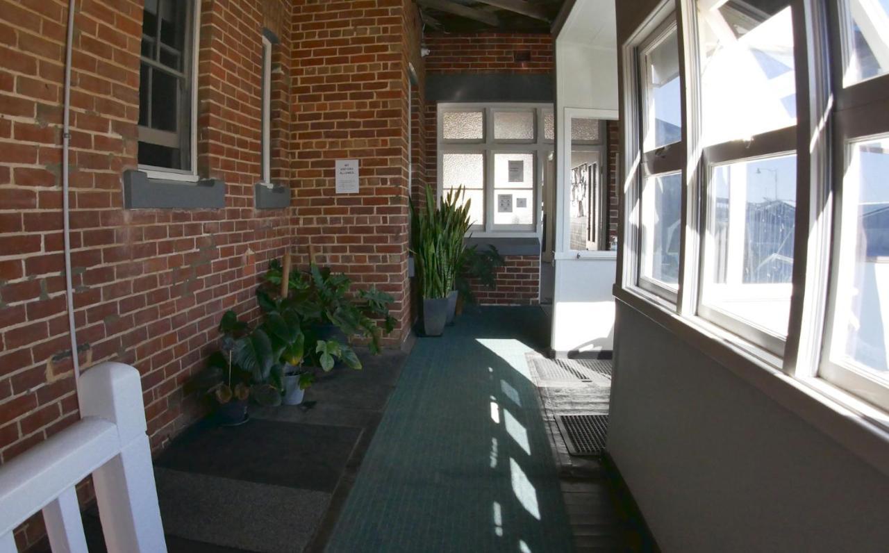 Хостел Geraldton Backpackers Екстер'єр фото